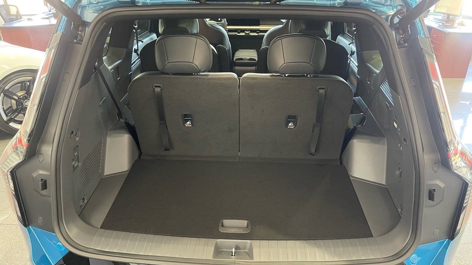 Used 2026 Kia EV9 Land w/ Nightfall Edition Package image 35