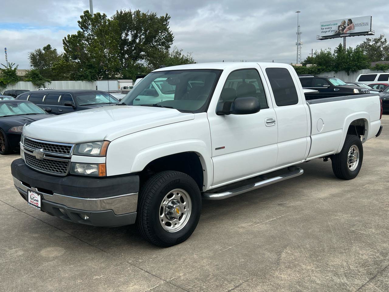 Used 2005 Chevrolet Silverado 2500 LS w/ Heavy-Duty Power Package RWD image 2