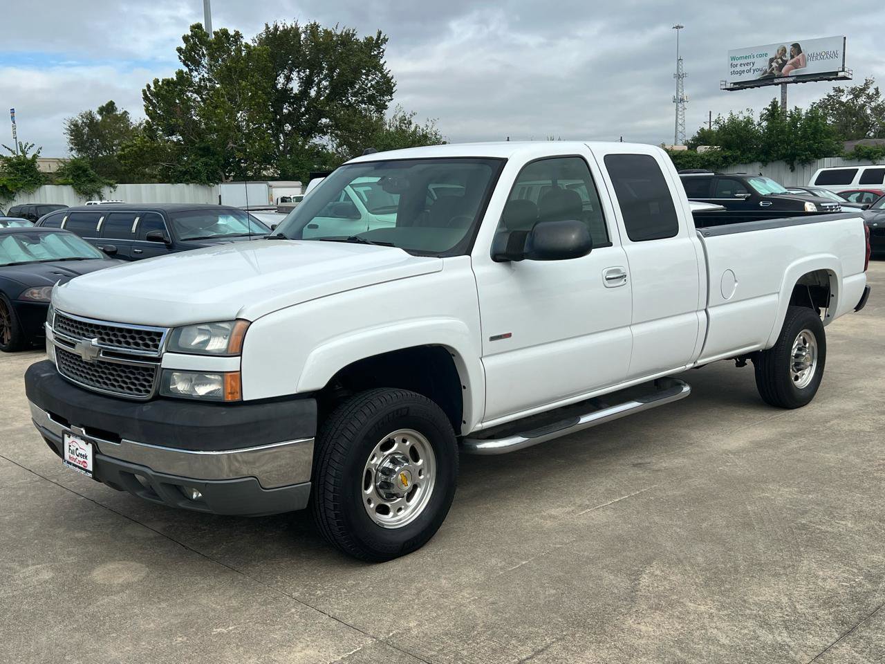 Used 2005 Chevrolet Silverado 2500 LS w/ Heavy-Duty Power Package RWD image 2
