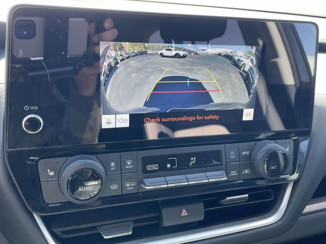 Used 2024 Toyota Grand Highlander XLE image 18