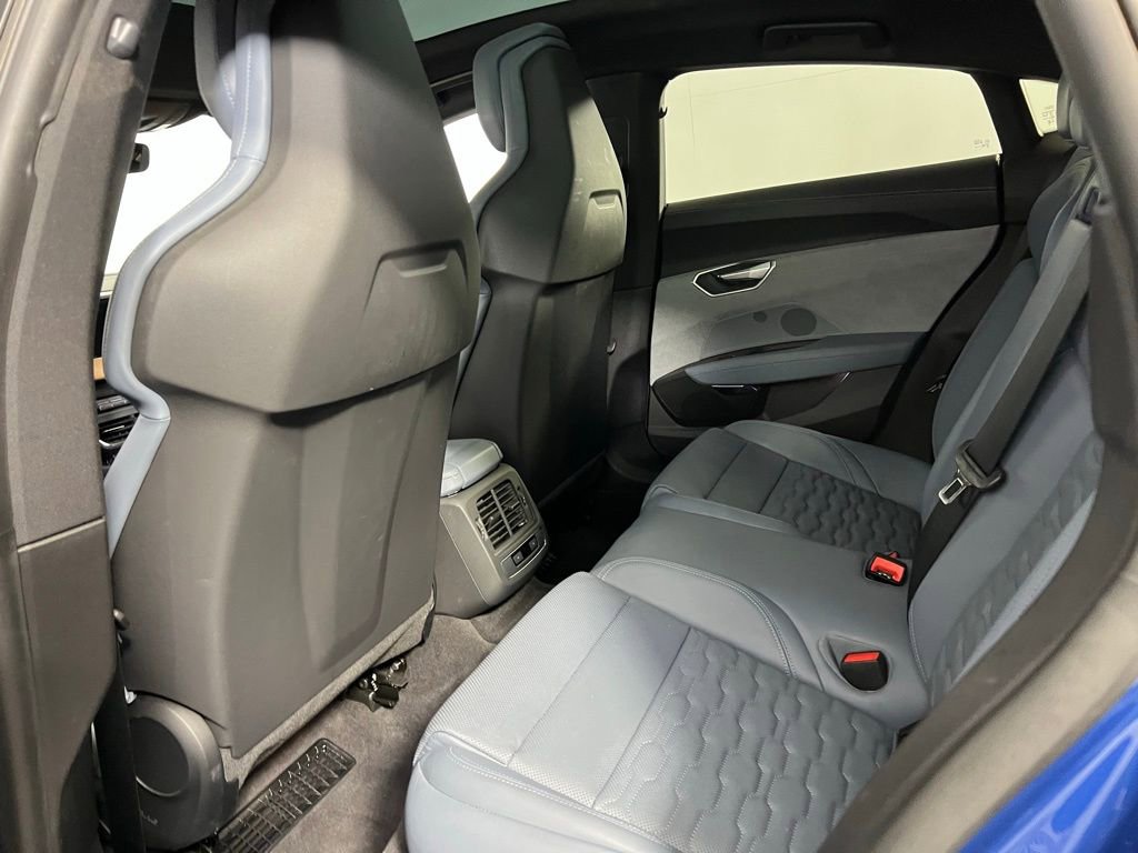 Used 2024 Audi e-tron GT Premium Plus image 24