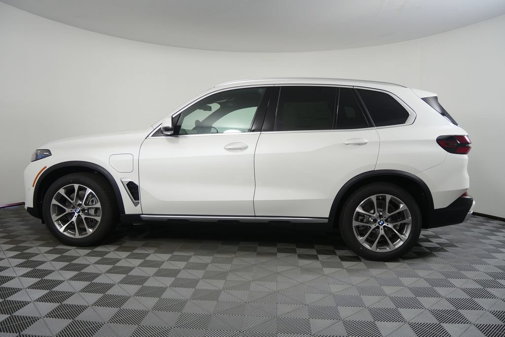 Used 2026 BMW X5 xDrive50e AWD/4WD image 7