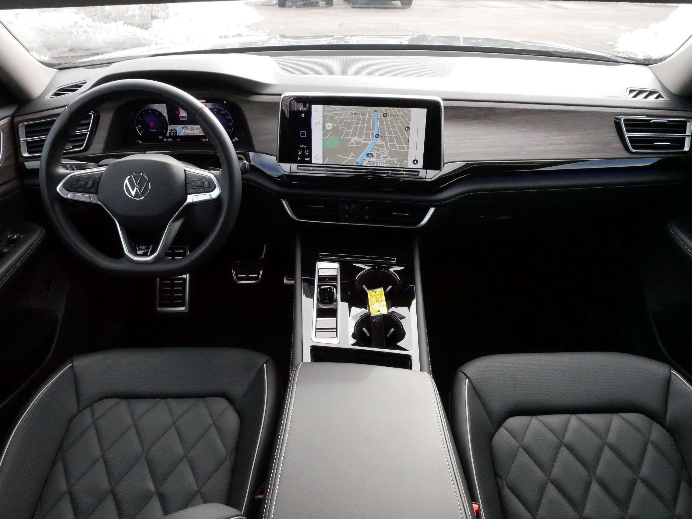 Certified 2025 Volkswagen Atlas SEL Premium R-Line image 10