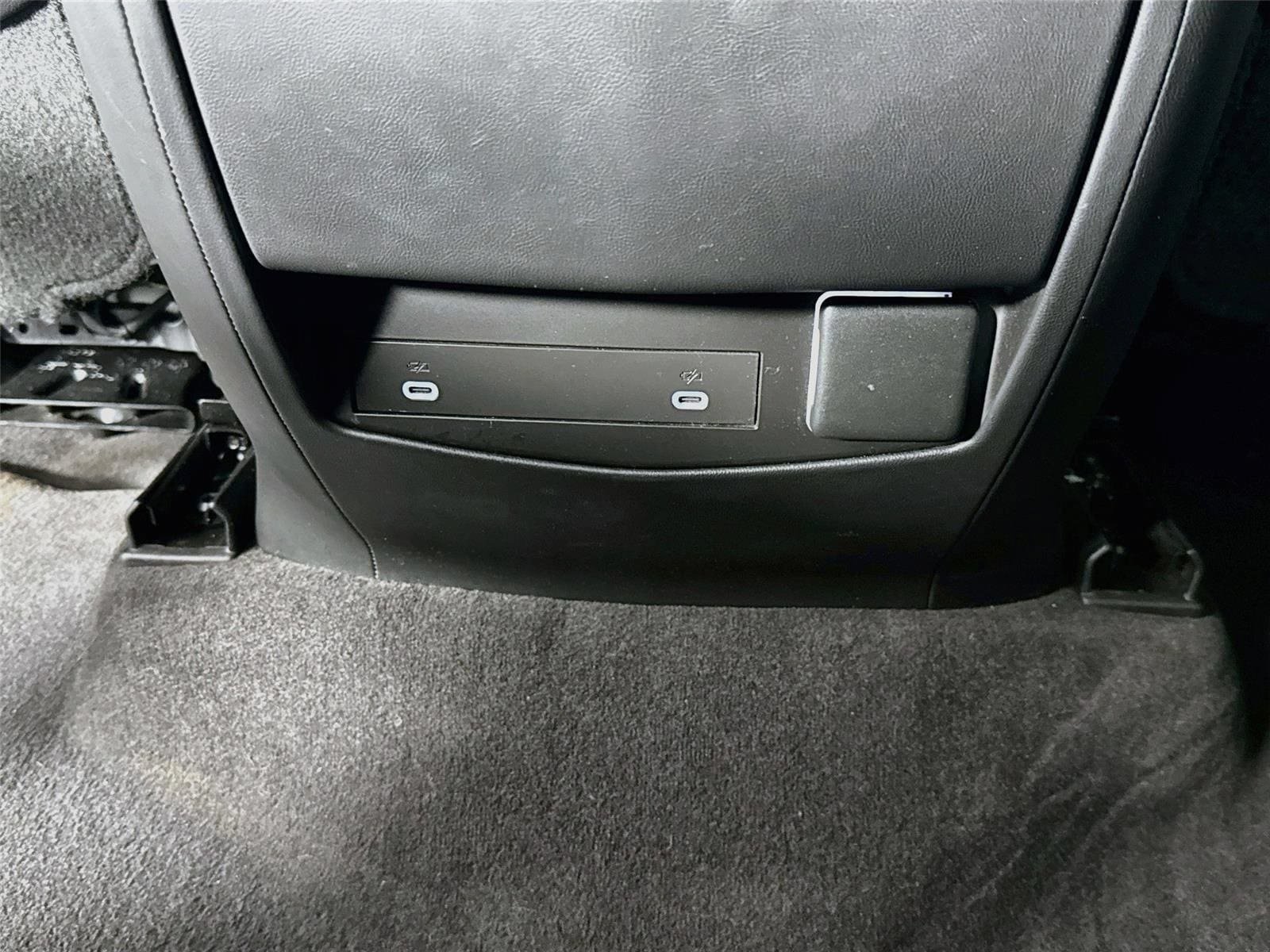 Used 2023 Cadillac Escalade Premium Luxury RWD image 29
