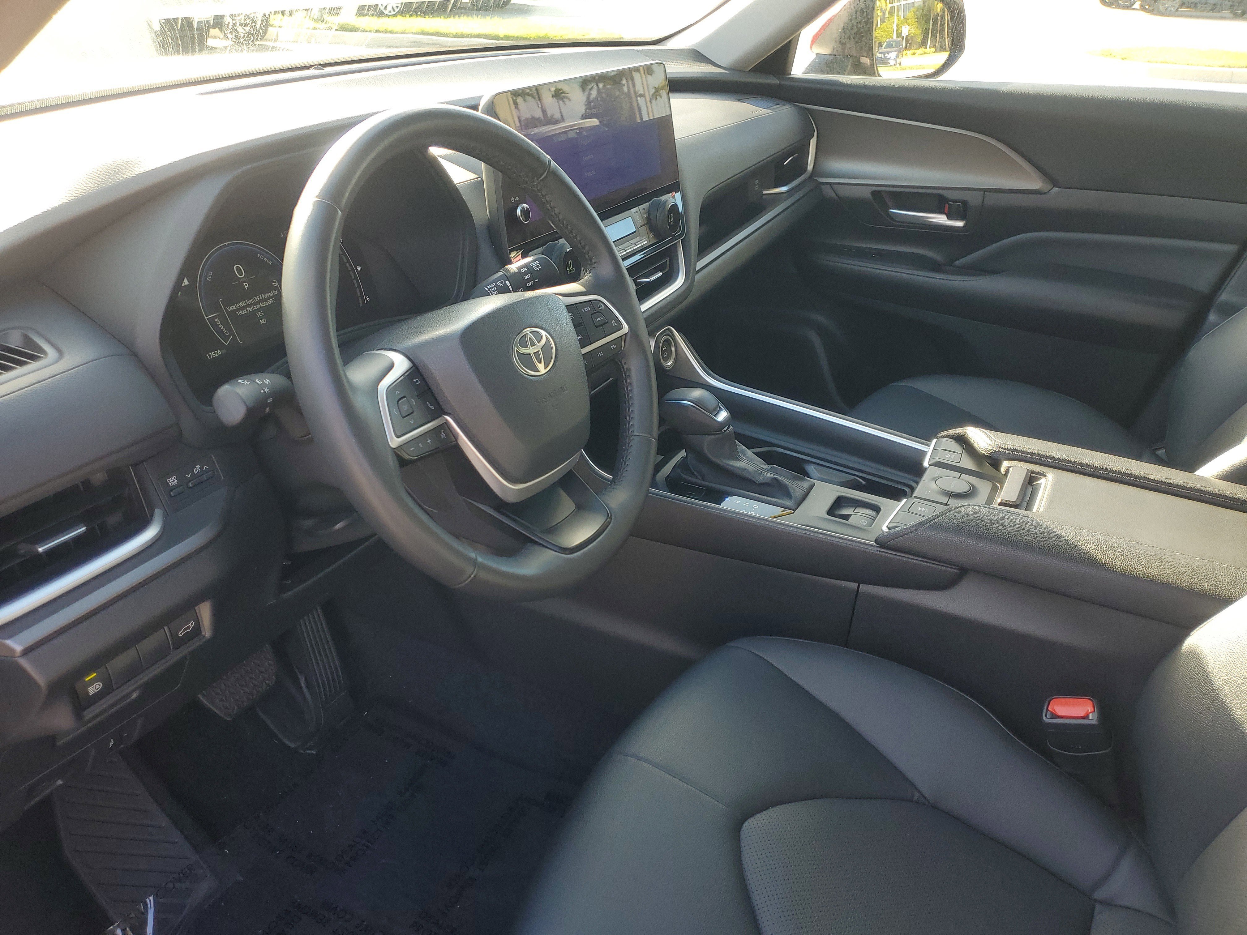 Used 2024 Toyota Grand Highlander XLE image 18