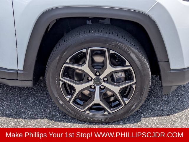 Used 2025 Jeep Compass Limited AWD/4WD image 11