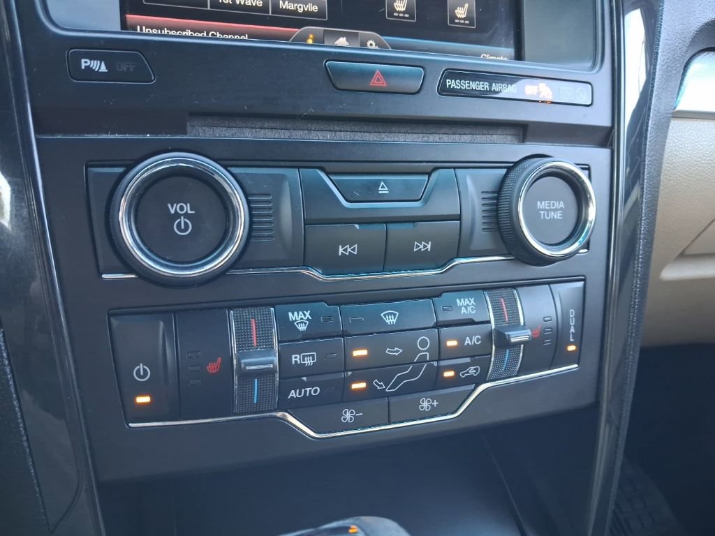 Used 2016 Ford Explorer XLT w/ Equipment Group 202A FWD image 26