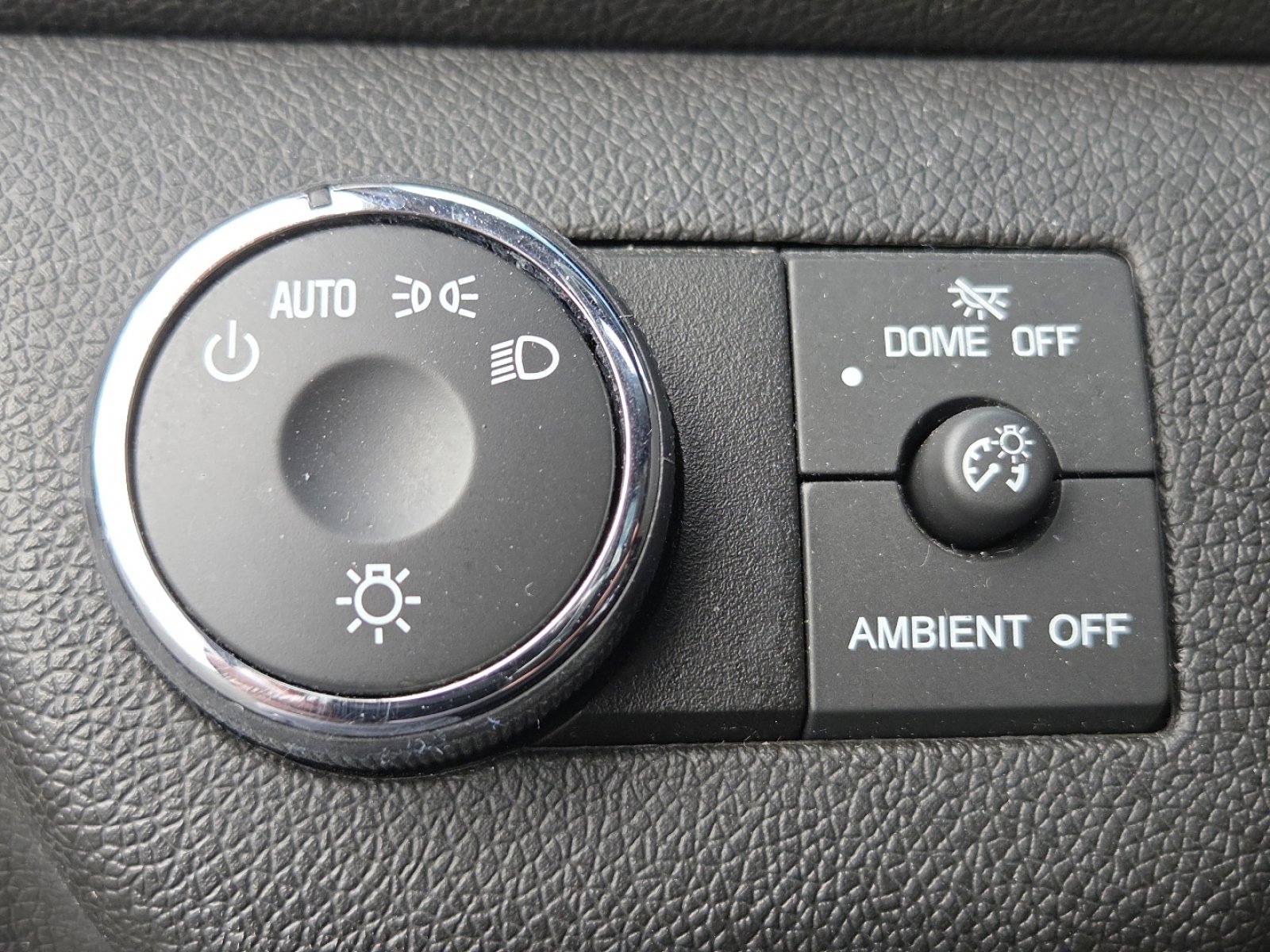 Used 2015 Buick Enclave Leather image 9