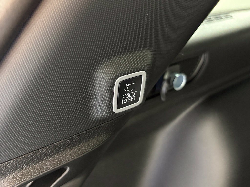 New 2027 Jeep Grand Cherokee Altitude AWD/4WD image 38
