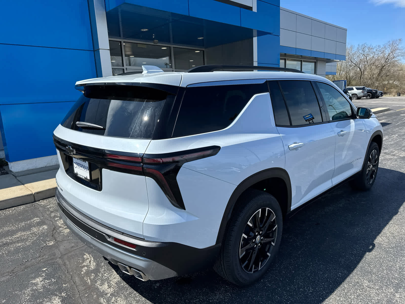 New 2026 Chevrolet Traverse LT w/ Sun and Wheel Package AWD/4WD image 8