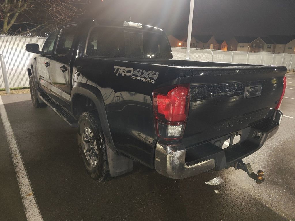 Used 2019 Toyota Tacoma TRD Off-Road image 4