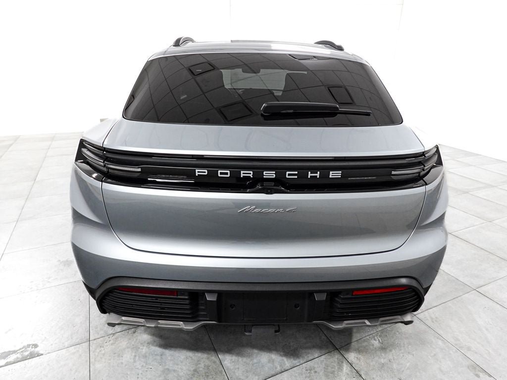 Used 2025 Porsche Macan 4 Electric AWD/4WD image 6