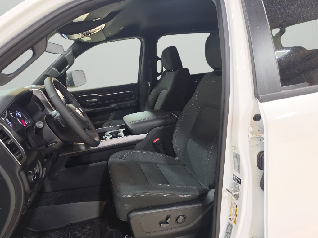 New 2026 RAM 1500 Big Horn AWD/4WD image 9
