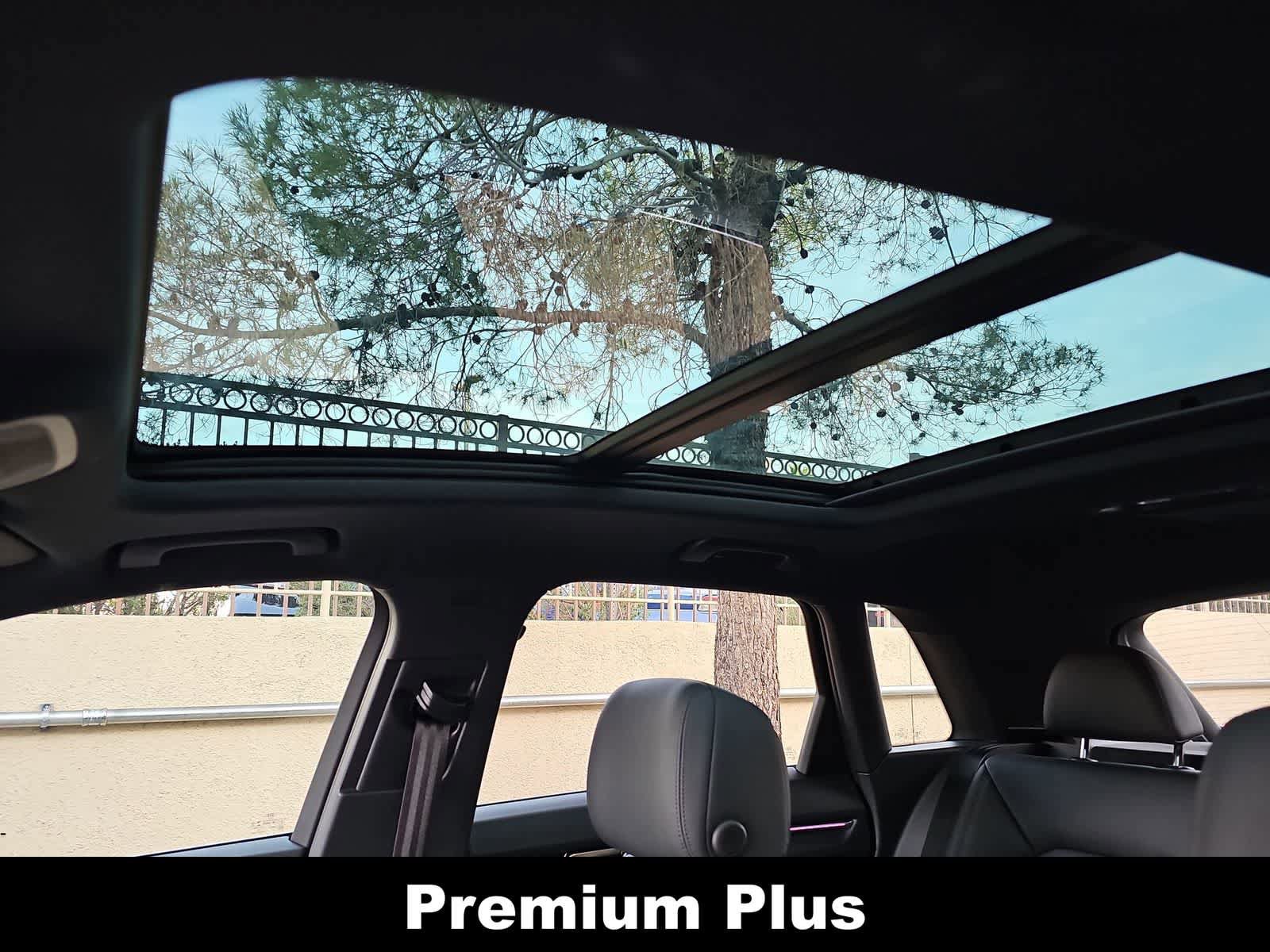 Used 2023 Audi Q3 2.0T Premium Plus w/ Premium Plus Package AWD/4WD image 29