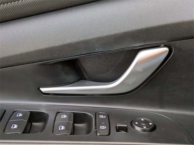 Certified 2023 Hyundai Elantra SEL w/ Convenience Package image 11