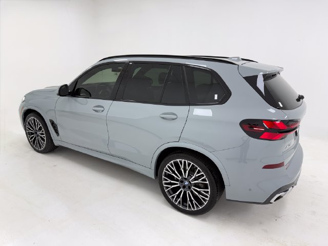 Used 2026 BMW X5 xDrive40i w/ M Sport Package AWD/4WD image 37