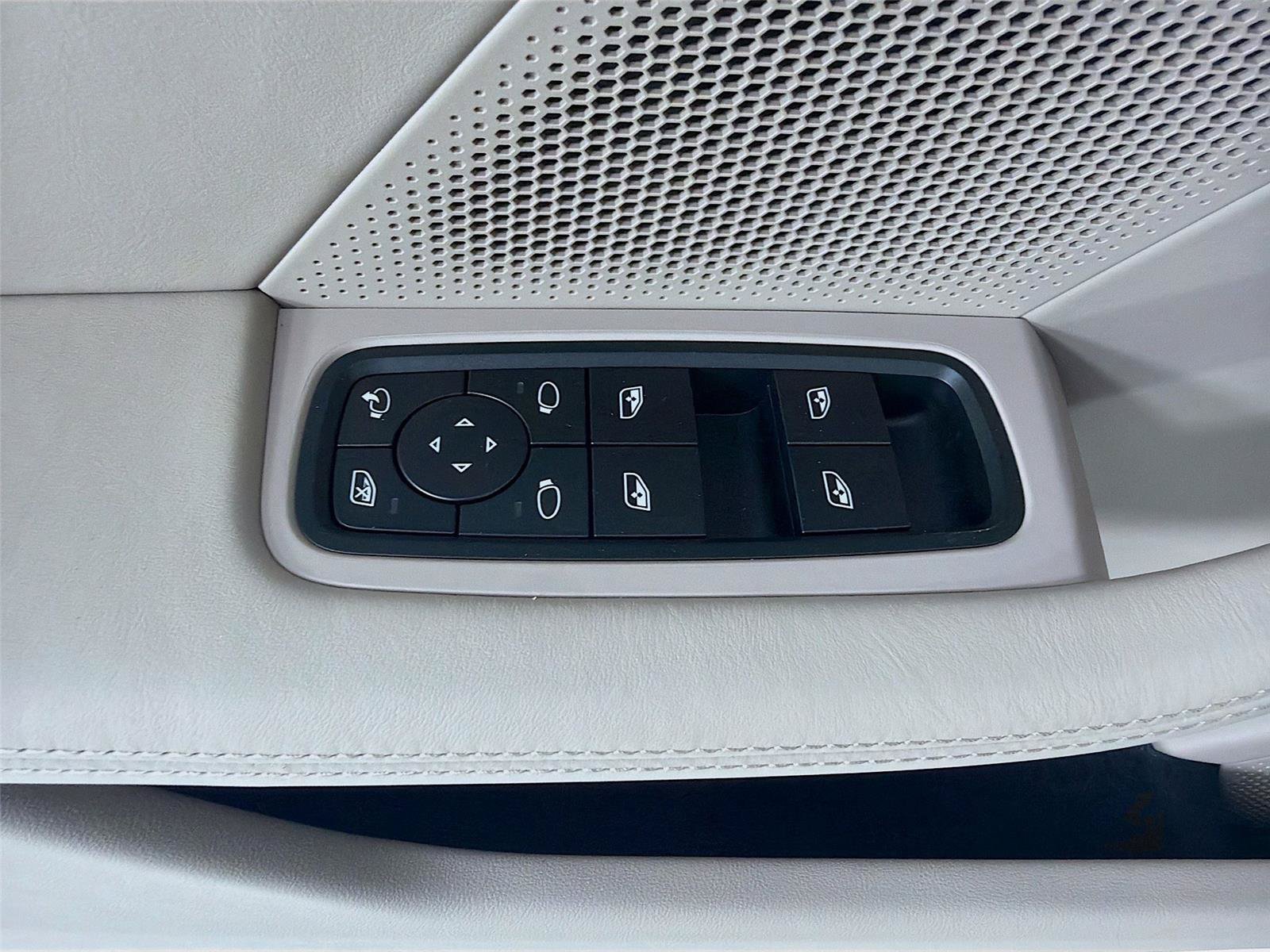 New 2026 Porsche Taycan AWD/4WD image 8