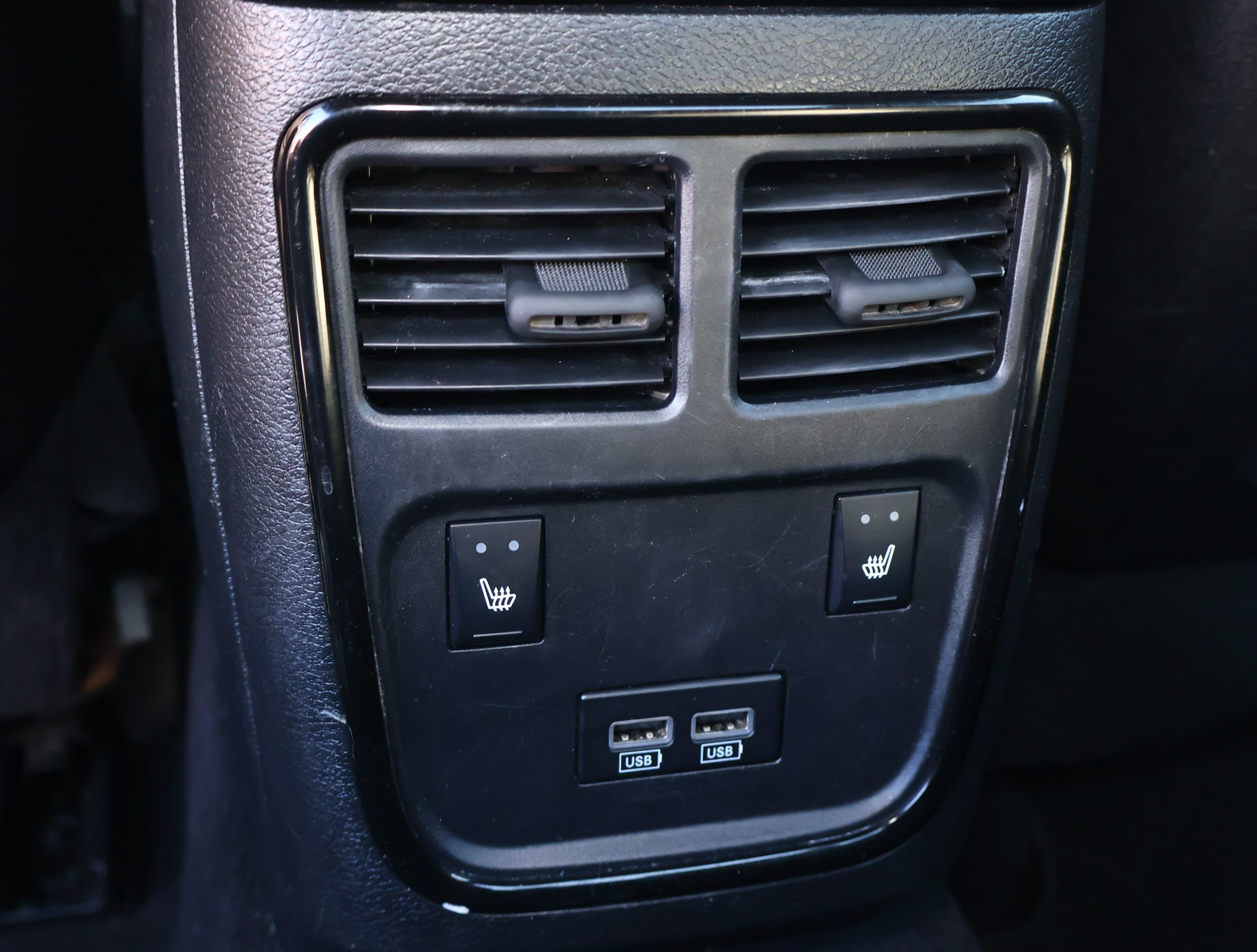Used 2019 Dodge Charger SXT w/ Plus Group RWD image 21