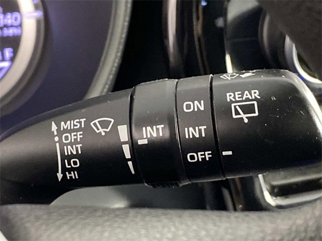 Used 2023 Toyota Highlander L image 17