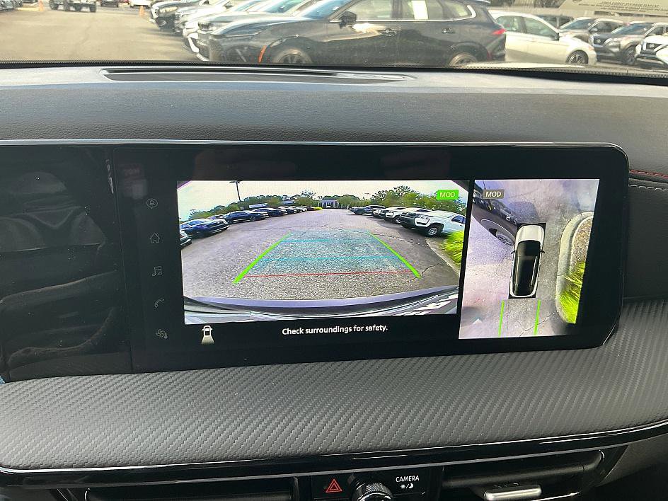 New 2025 Nissan Kicks SR image 17