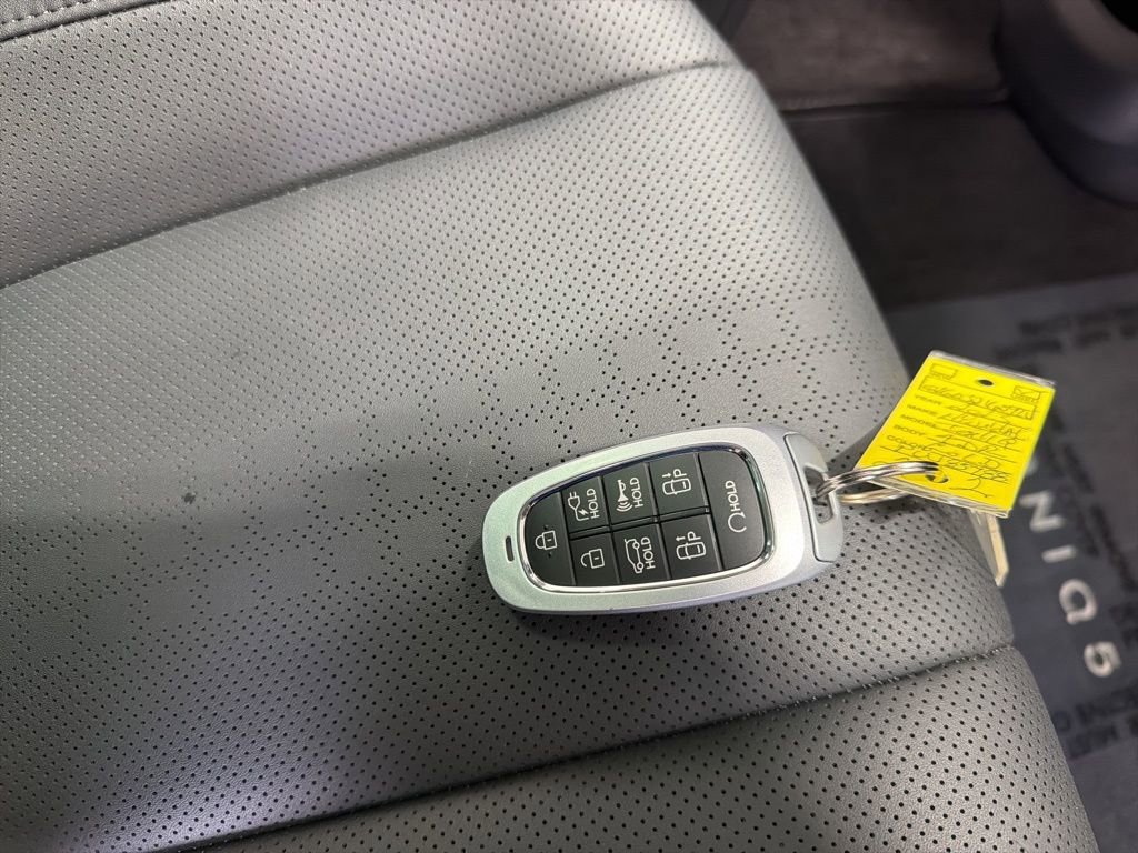 Used 2023 Hyundai Ioniq 5 Limited w/ Cargo Package image 29