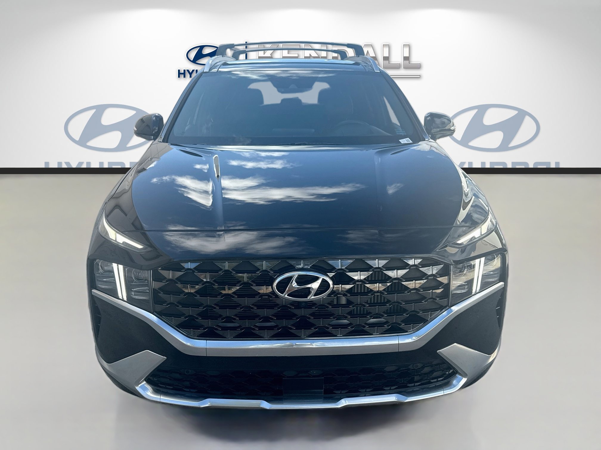 Used 2023 Hyundai Santa Fe Calligraphy FWD image 2