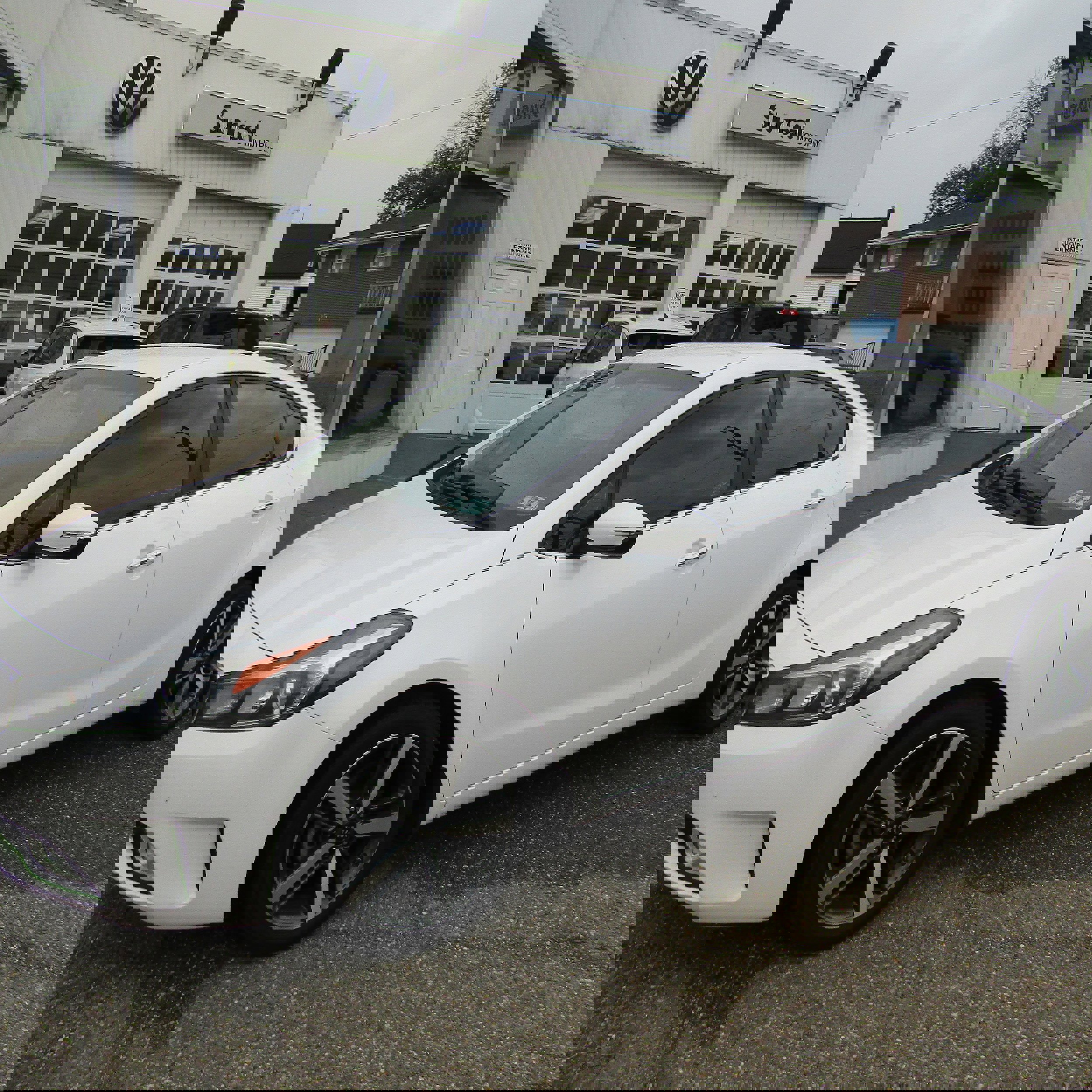 Used 2017 Kia Forte EX image 2