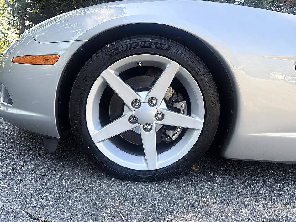 Used 2005 Chevrolet Corvette Coupe w/ Preferred Equipment Group RWD image 8