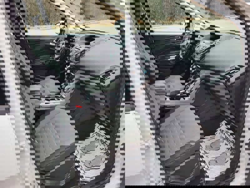 Used 2015 Ford C-MAX SE w/ Interior Protection Package image 12