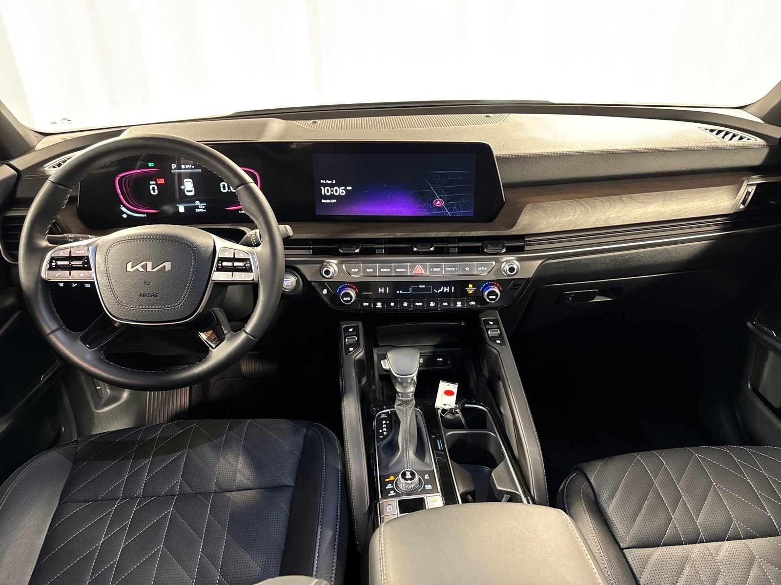 Used 2025 Kia Telluride AWD image 4