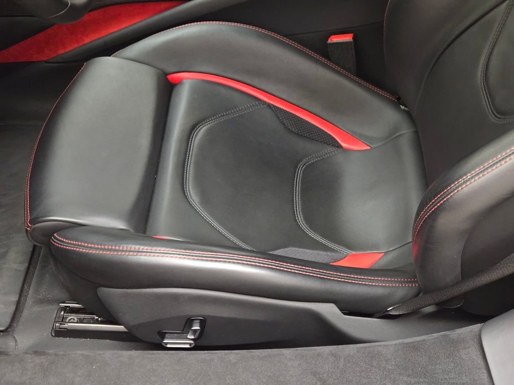 Used 2022 Ferrari 296 GTB RWD image 32