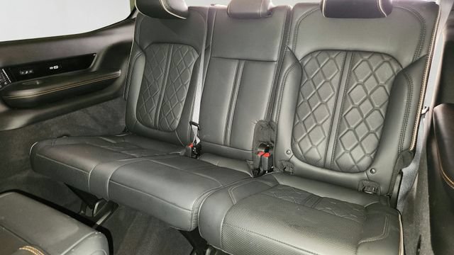 Used 2024 Jeep Grand Wagoneer Series III w/ Rear Seat Video Group 1 AWD/4WD image 24