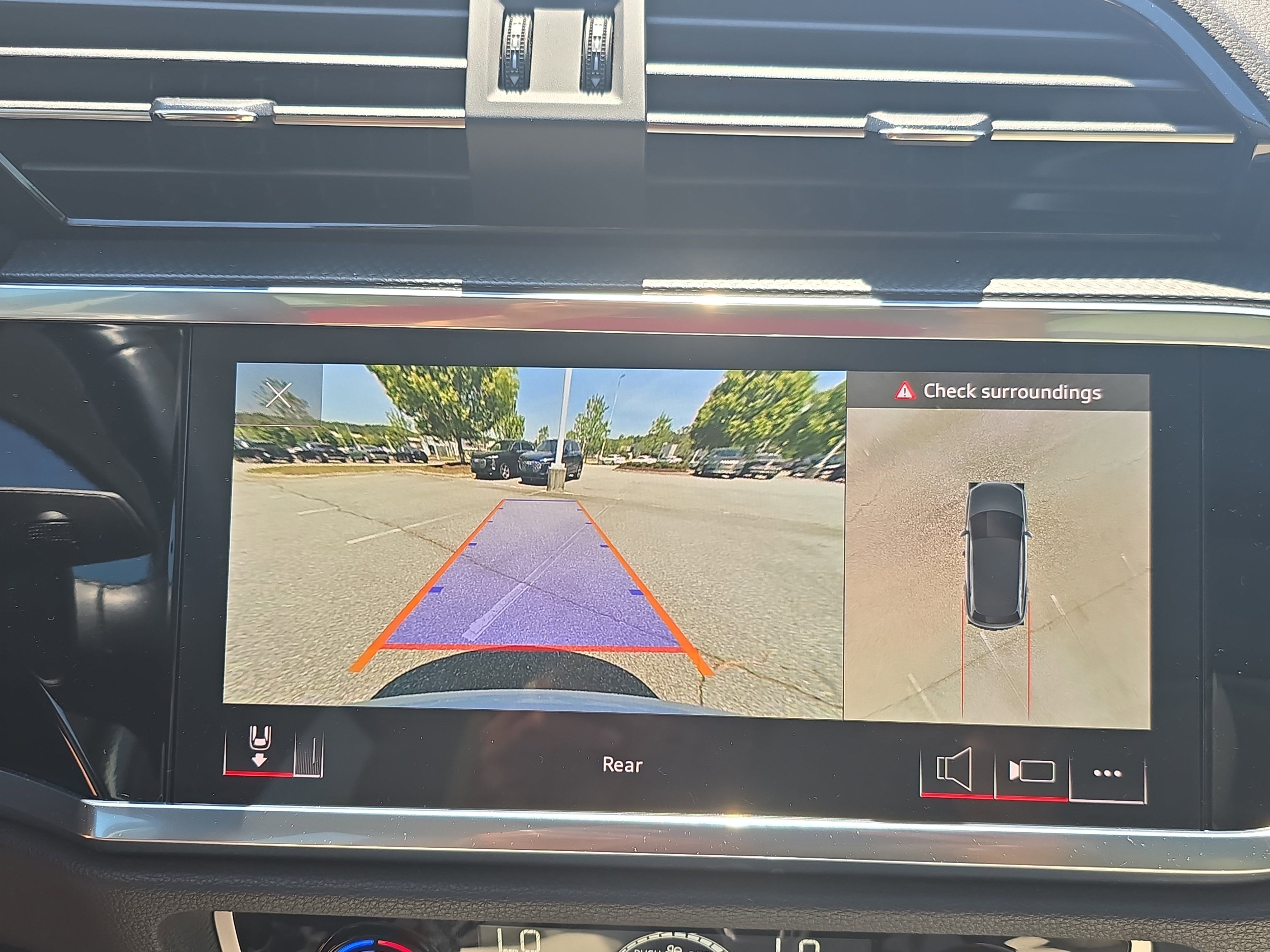 Used 2023 Audi Q3 2.0T Premium Plus w/ Premium Plus Package image 21