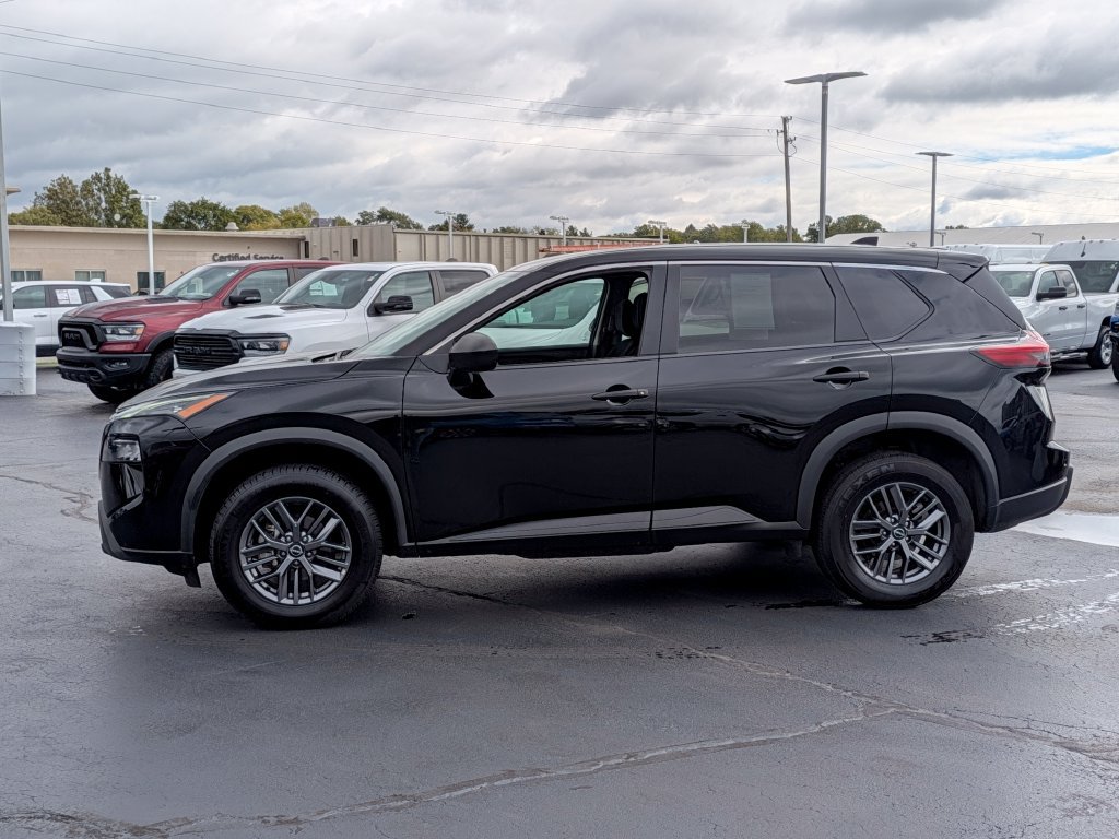 Used 2024 Nissan Rogue S AWD/4WD image 5