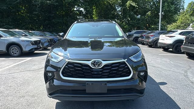 Used 2021 Toyota Highlander XLE AWD/4WD video 2