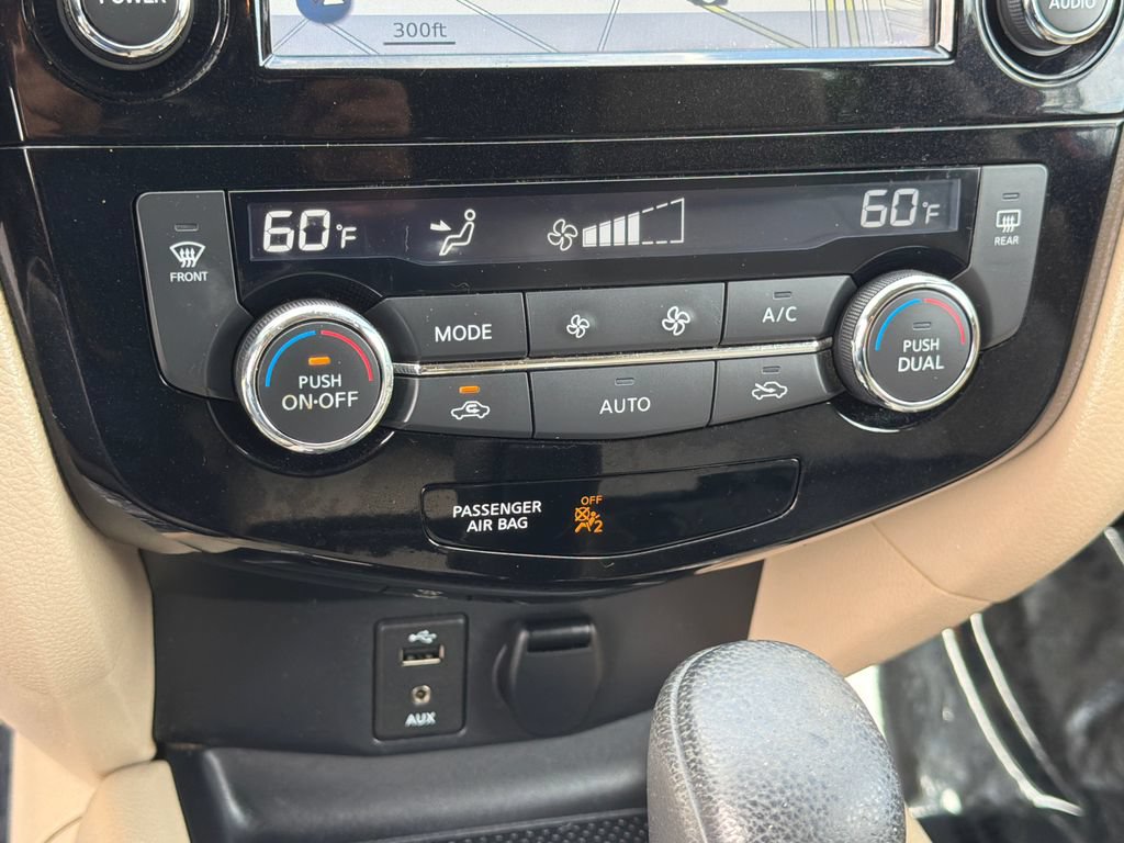 Used 2016 Nissan Rogue SL AWD/4WD image 30