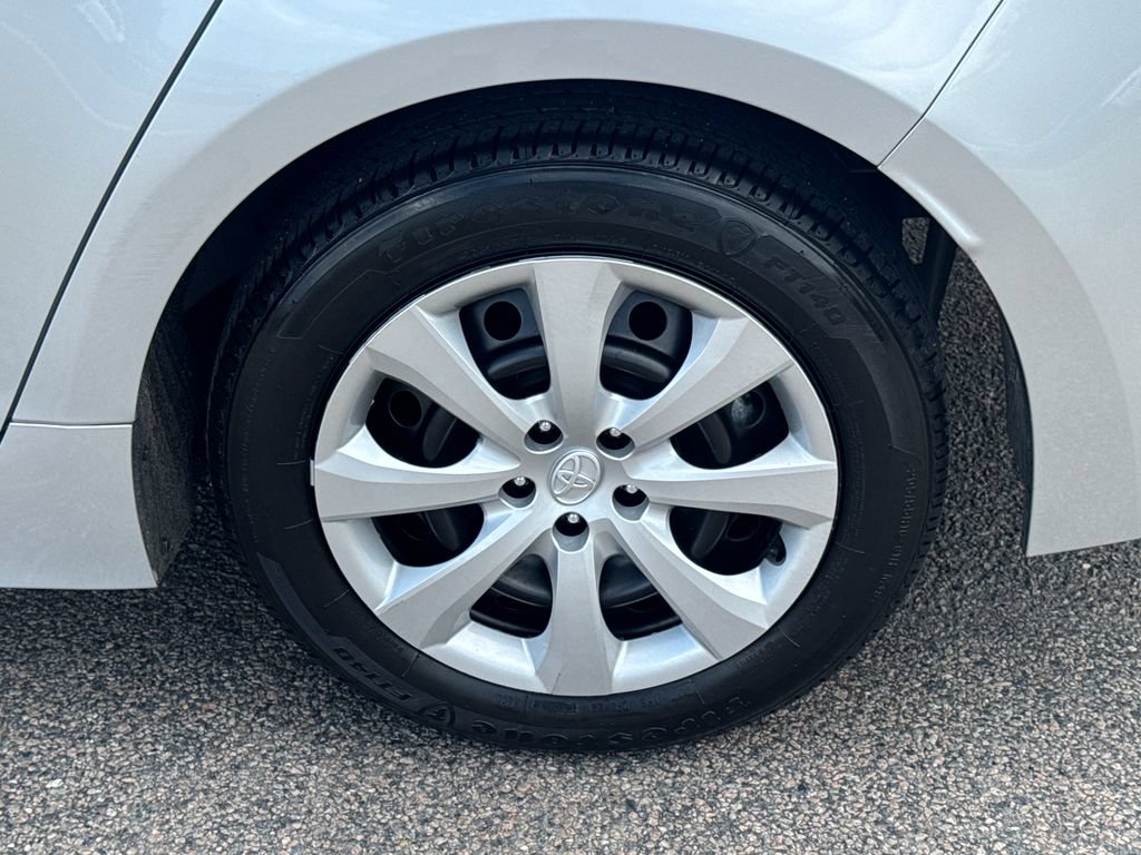 Used 2024 Toyota Corolla LE FWD image 41