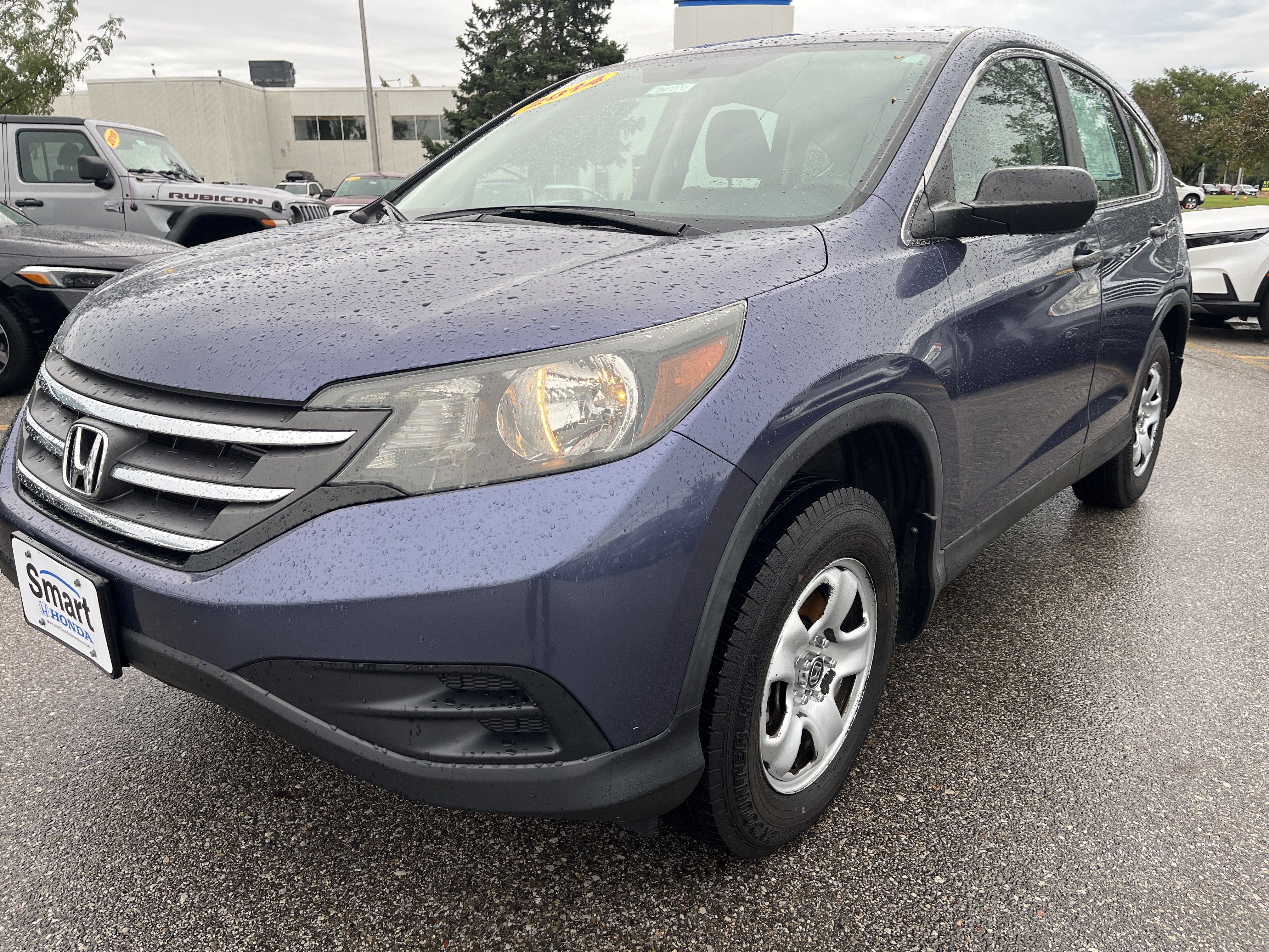 Used 2014 Honda CR-V LX image 2