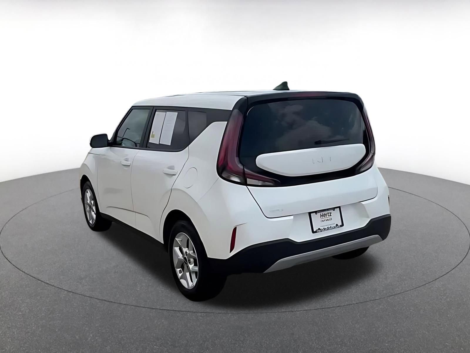 Used 2025 Kia Soul LX w/ LX Technology Package image 7