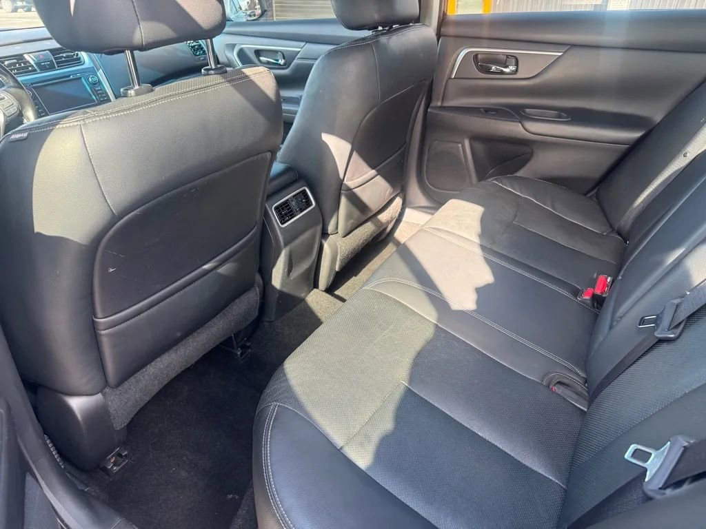 Used 2016 Nissan Altima 2.5 SL w/ 2.5 Technology w/LED Package image 6