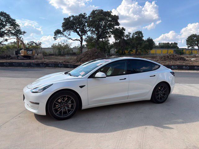 Used 2021 Tesla Model 3 Standard Range Plus RWD image 1