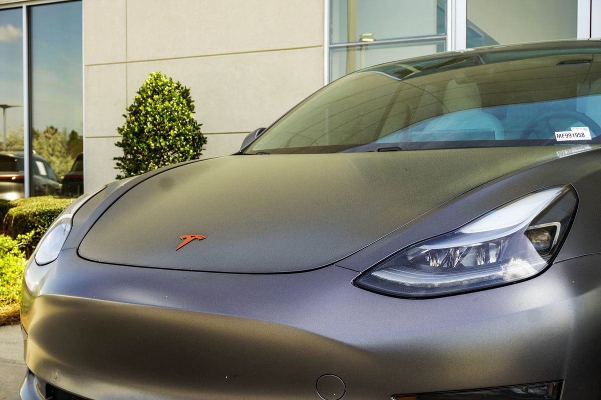 Used 2021 Tesla Model 3 Performance image 3