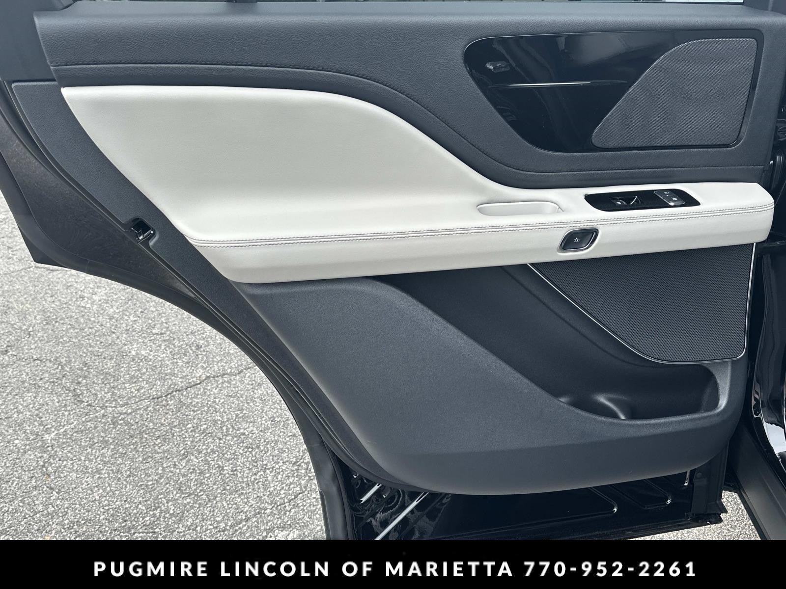 New 2026 Lincoln Aviator 2WD image 22