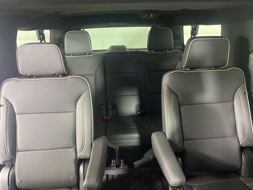New 2026 Chevrolet Suburban Premier AWD/4WD image 21