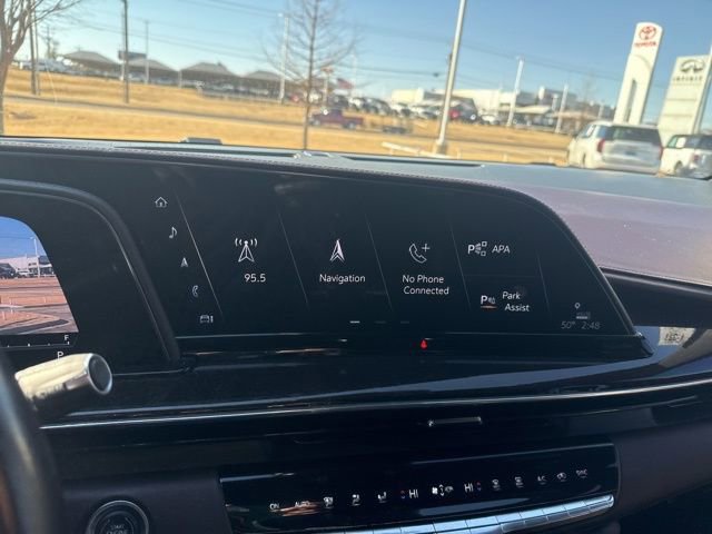 Used 2021 Cadillac Escalade ESV Premium Luxury Platinum image 12