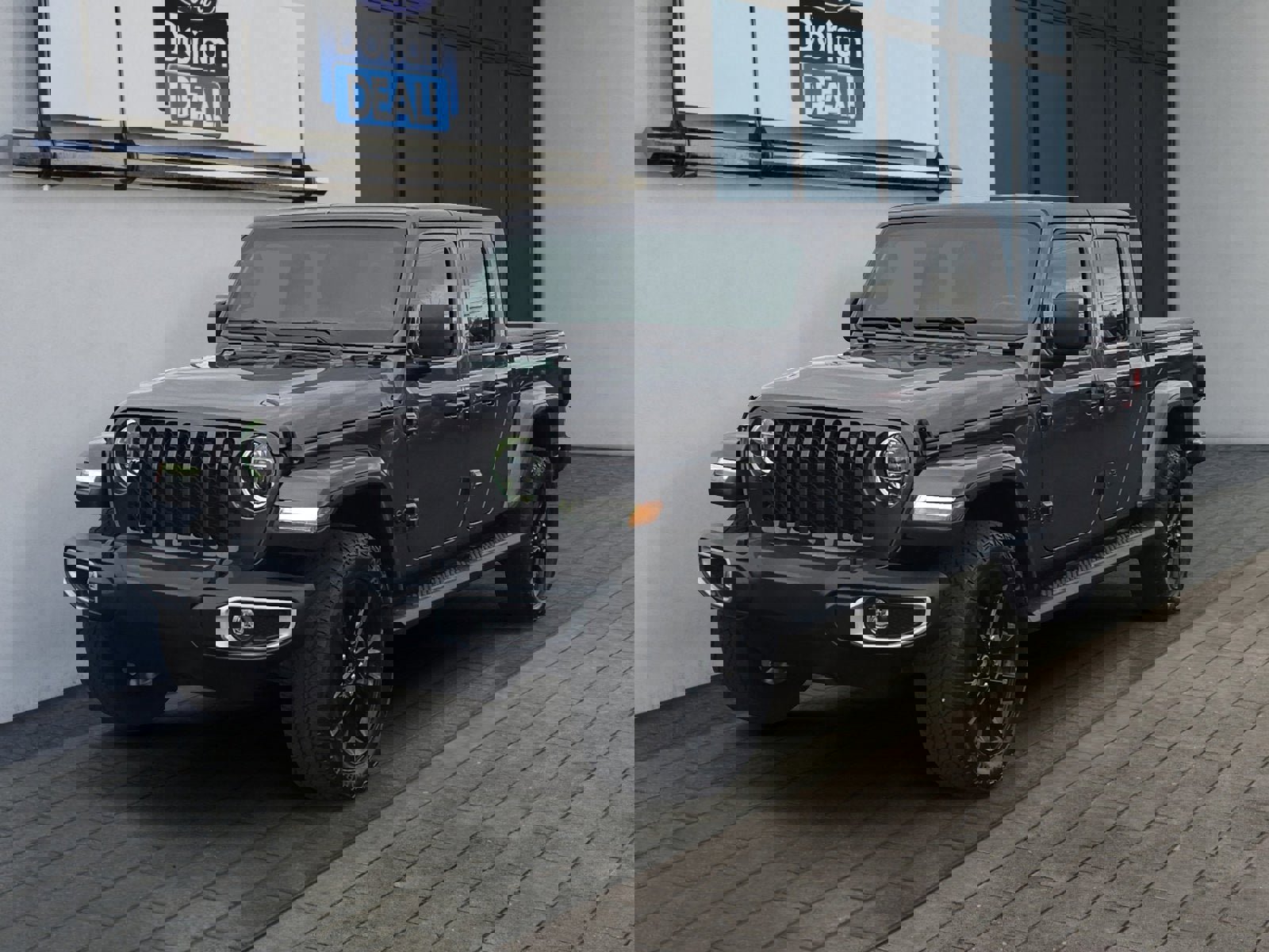 Used 2022 Jeep Gladiator Sport AWD/4WD image 7