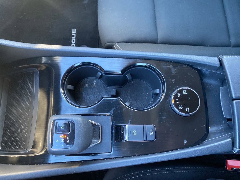 Used 2023 Nissan Rogue S image 30