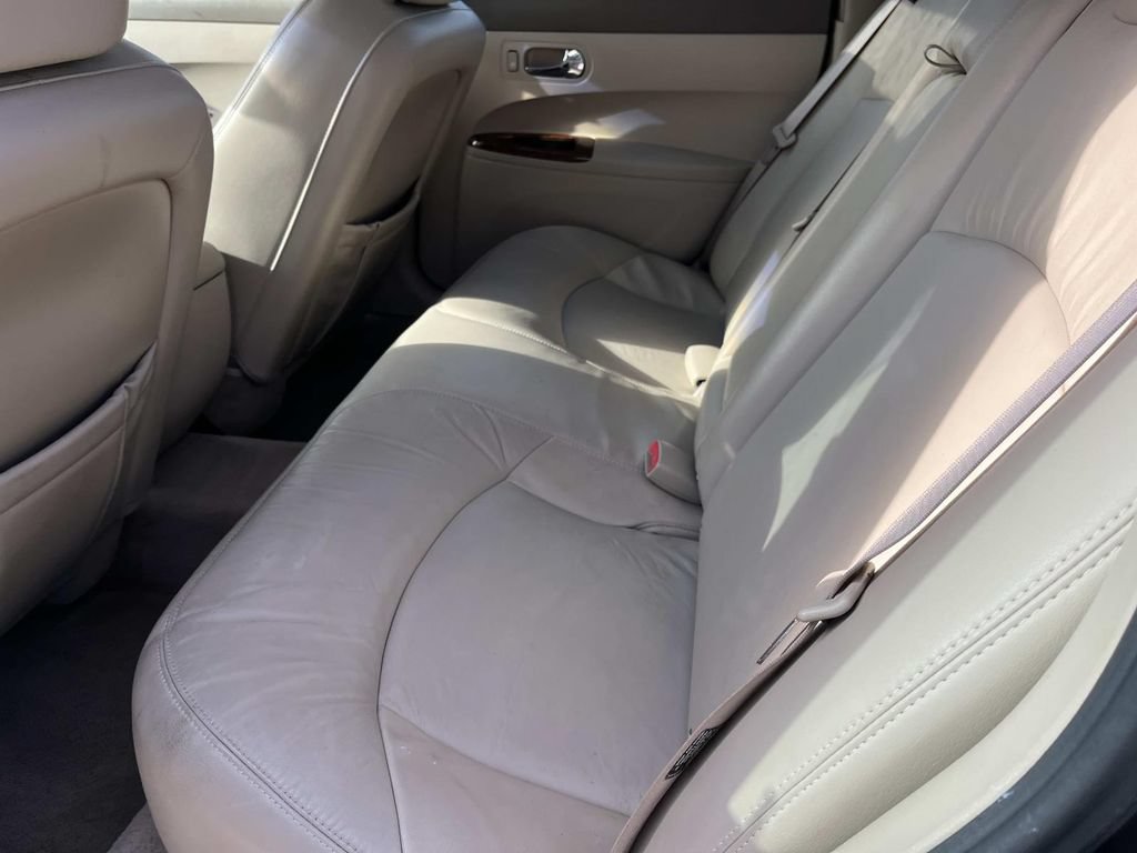 Used 2005 Buick LaCrosse CXL w/ Gold Convenience Package FWD image 19