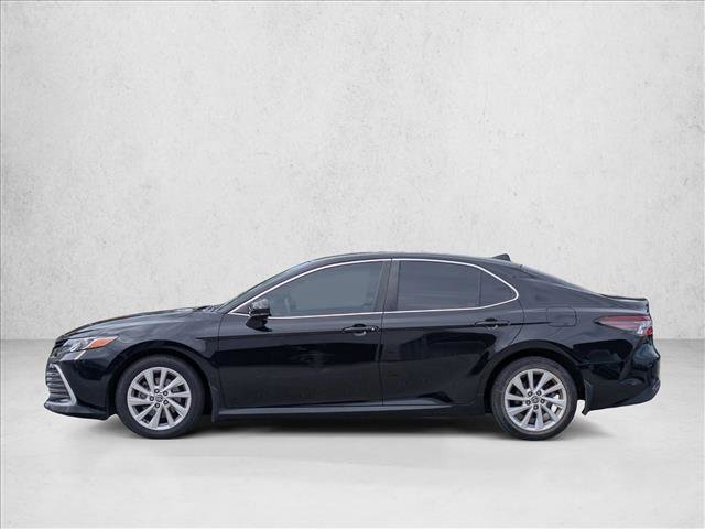 Used 2022 Toyota Camry LE image 8