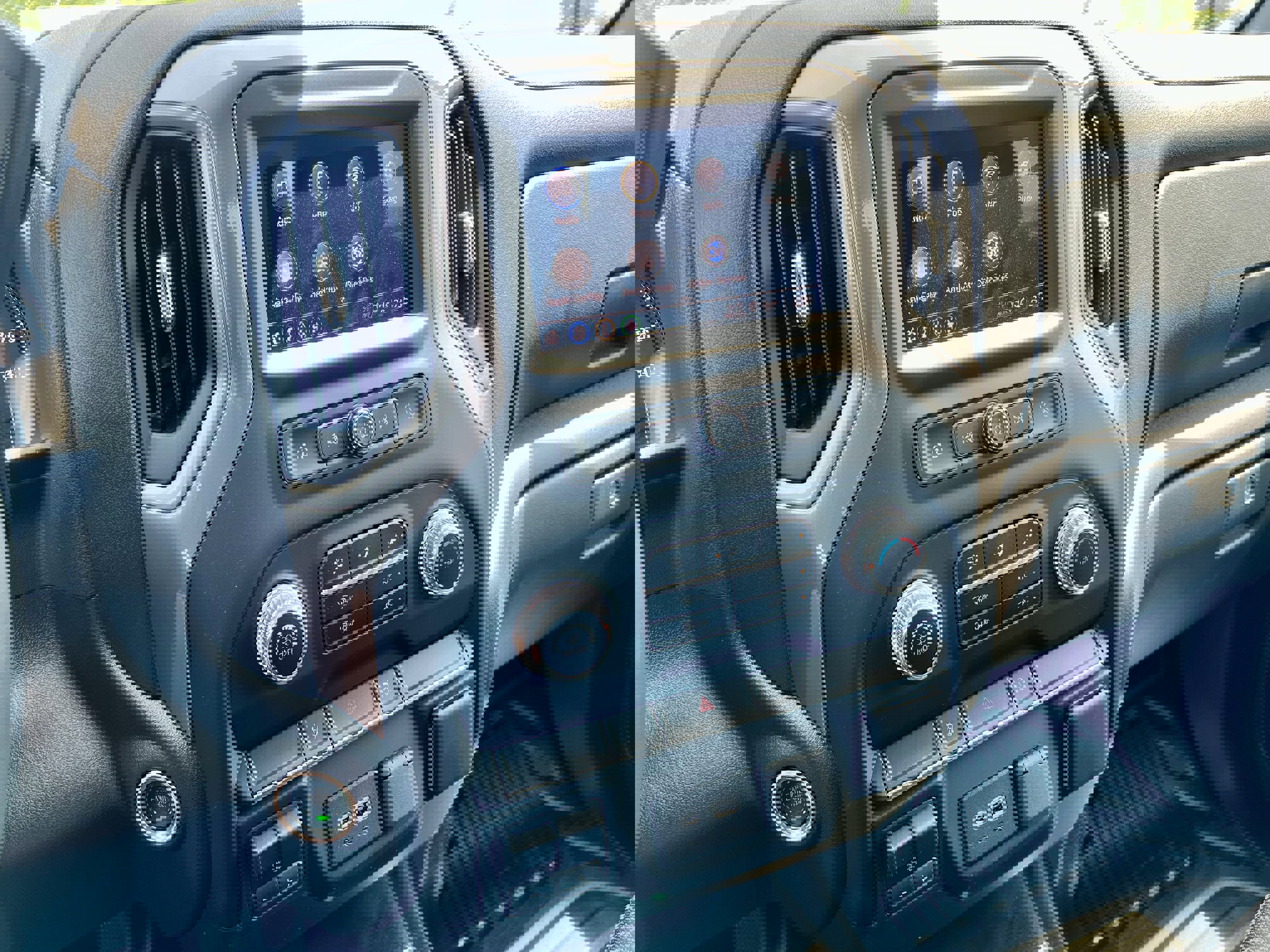 New 2025 GMC Sierra 2500 Pro w/ Convenience Package image 18